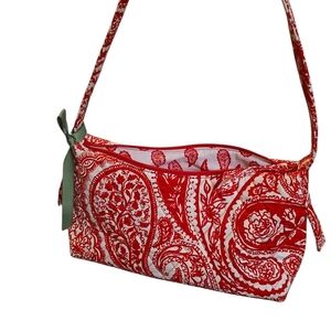 Vera Bradley Roxbury Crescent should bag